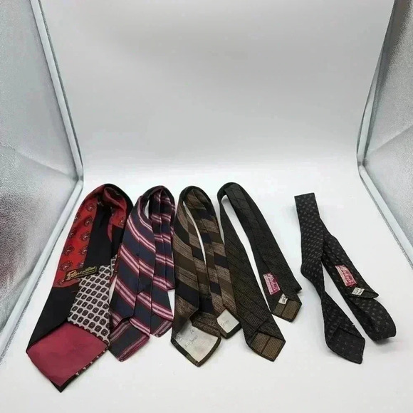 5 Black Vintage Ties Mayhoods, Bullock & Jones, Florentino Silk and Poly - Picture 2 of 2